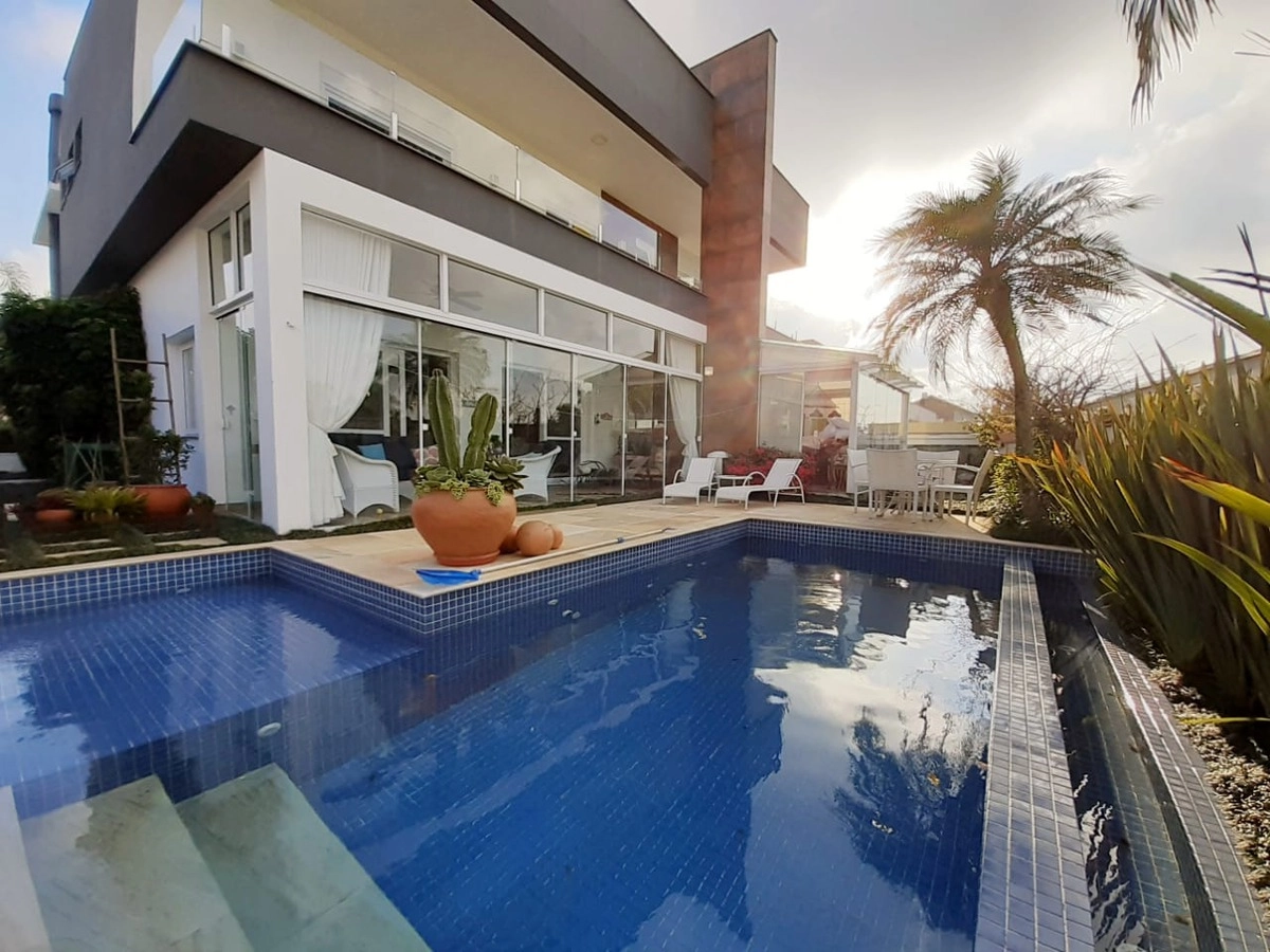 Casa em Condomínio — Quintas Do Lago