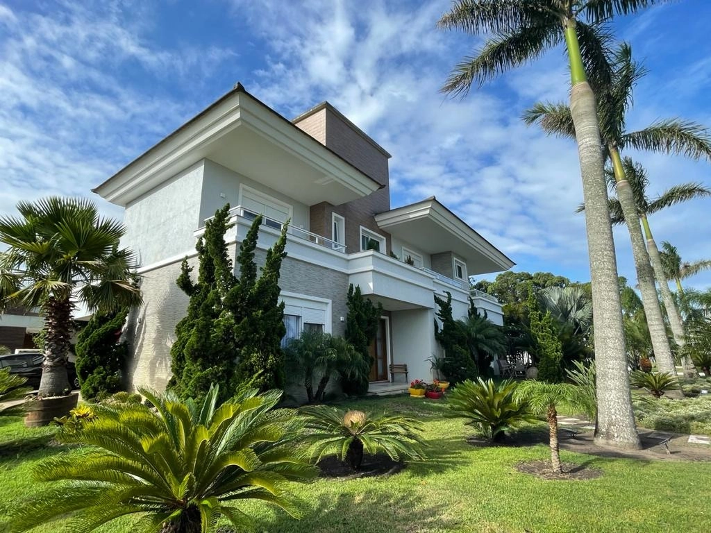 Casa em Condomínio — Malibu
