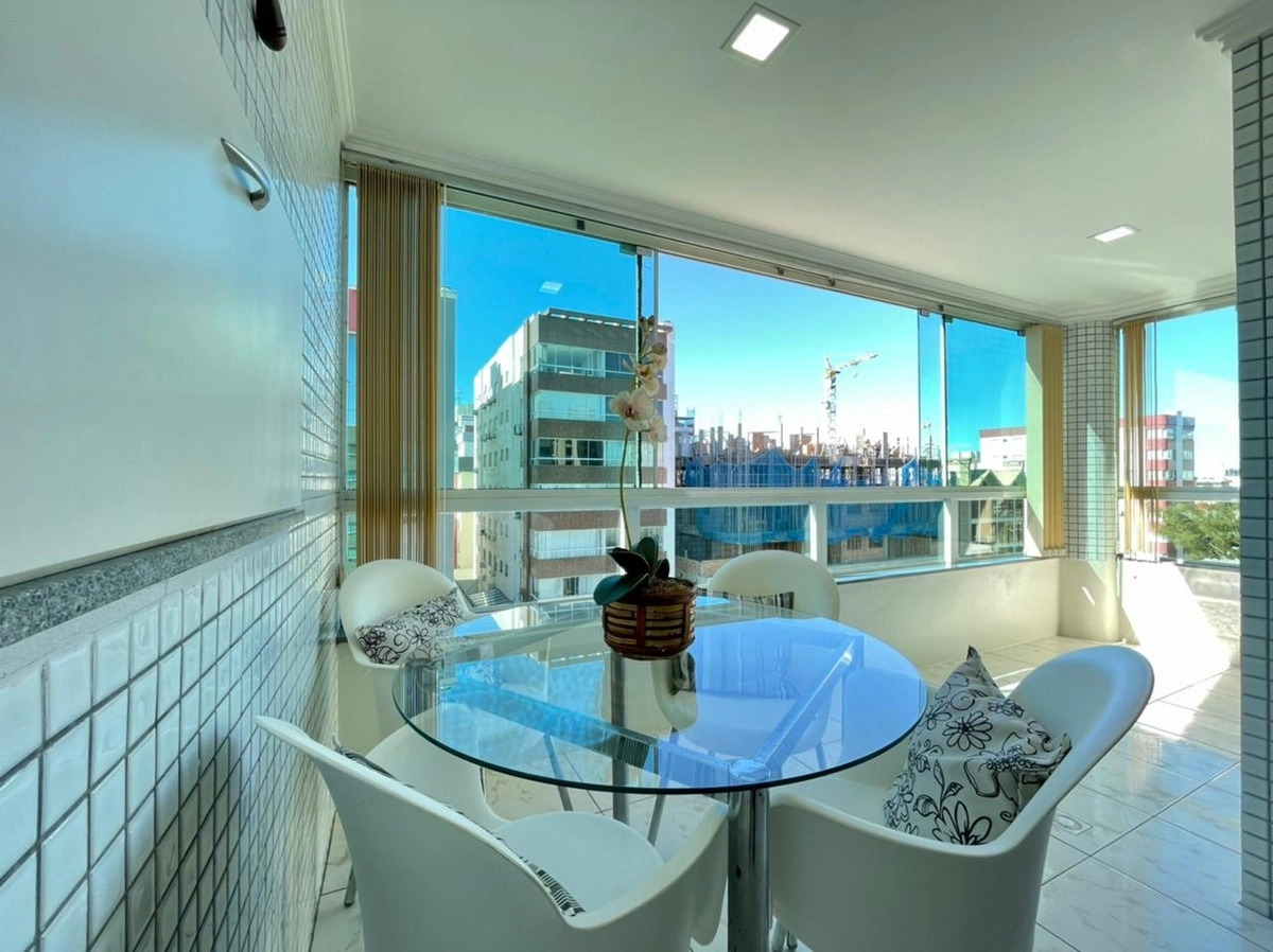 Apartamento — Ramon