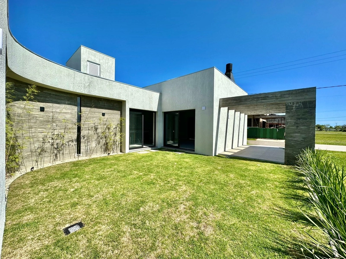 Casa em Condomínio — Condominio Terrasul
