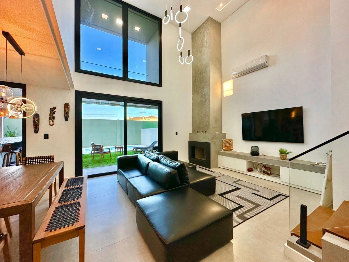 Casa em Condomínio — Blue