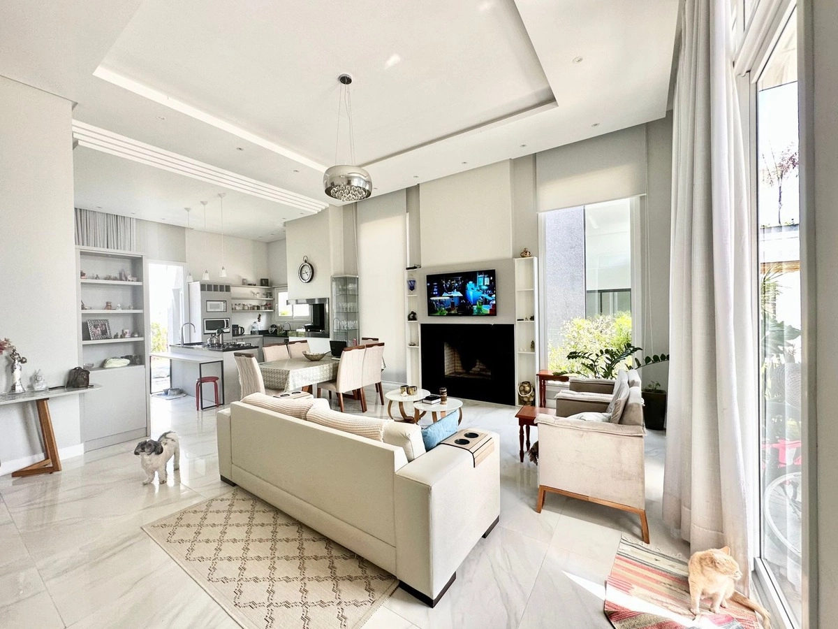 Casa em Condomínio — Condominio Dubai