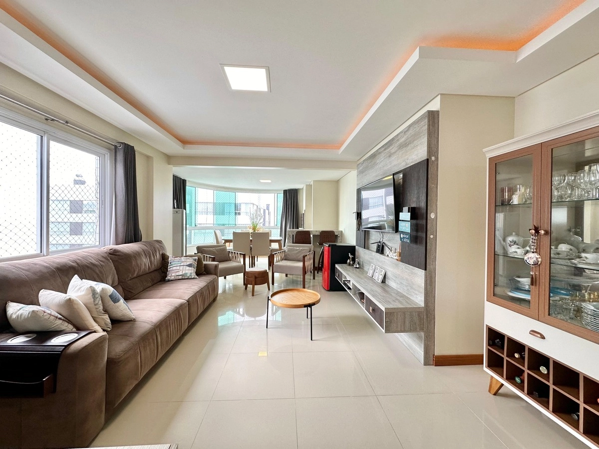 Apartamento — Street Tower