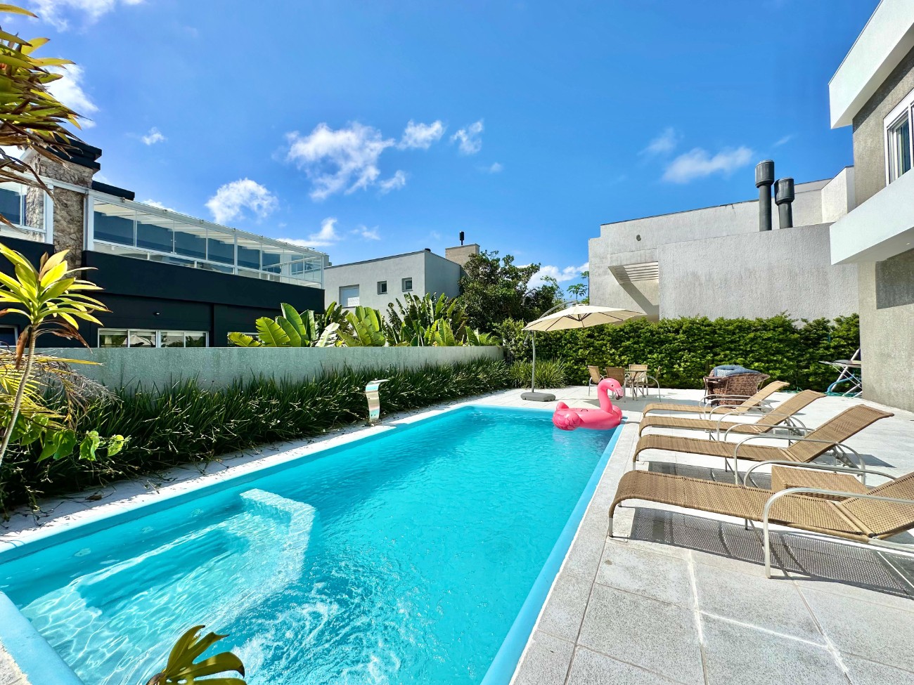 Casa em Condomínio — Velas Da Marina Condomínio
