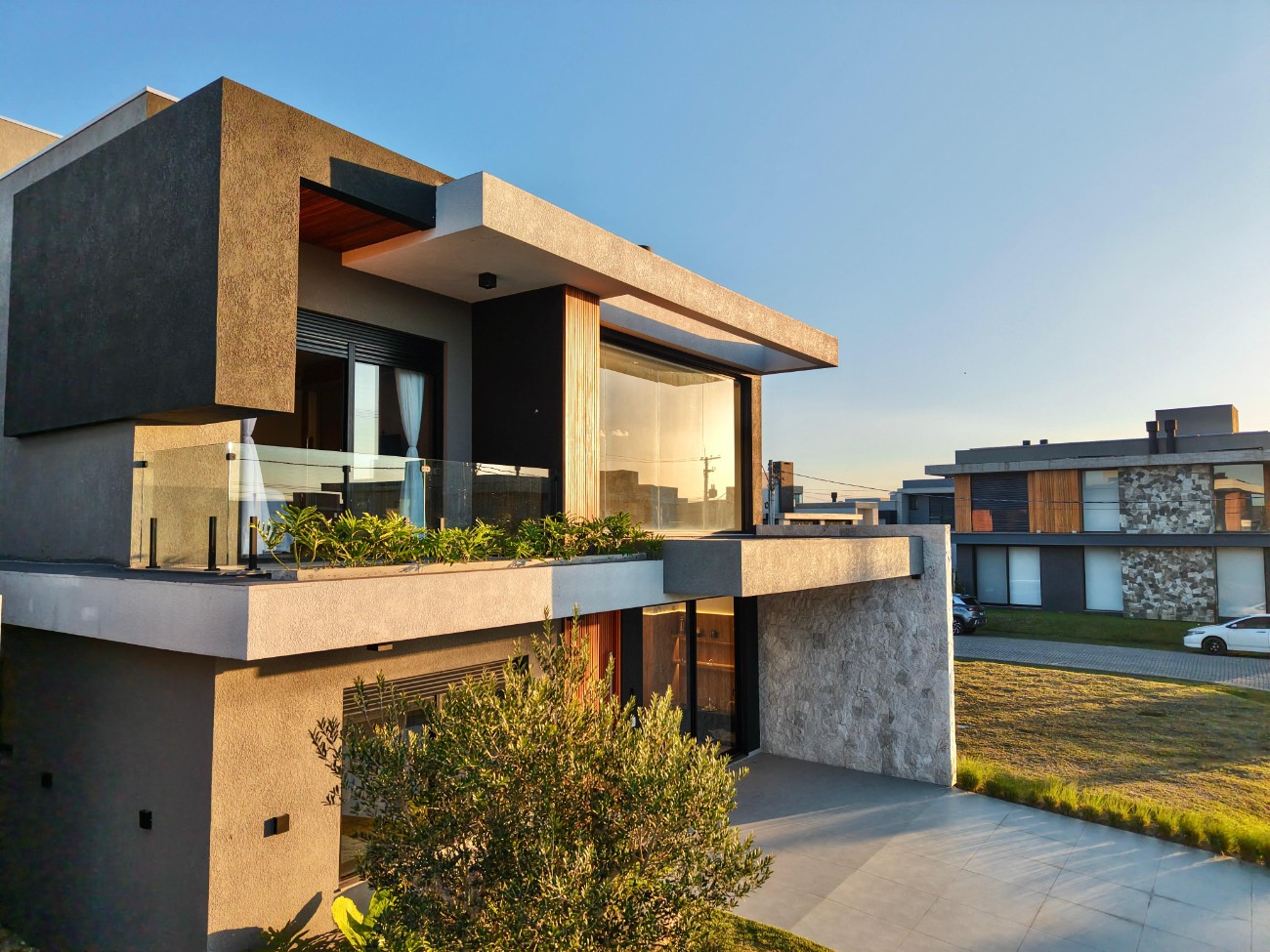 Casa em Condomínio — Sunset Condomínio