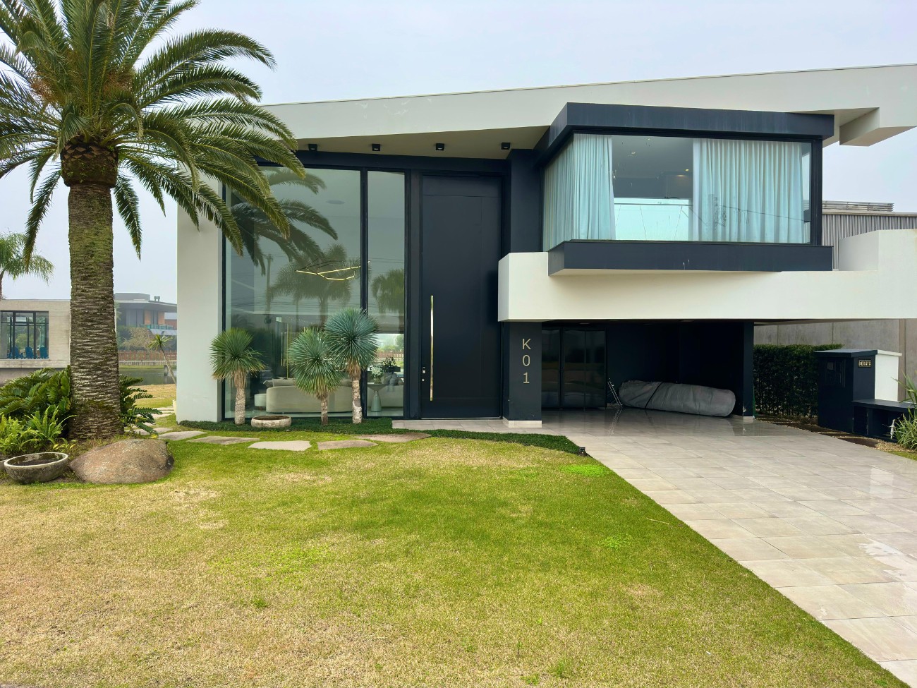 Casa em Condomínio — Sense