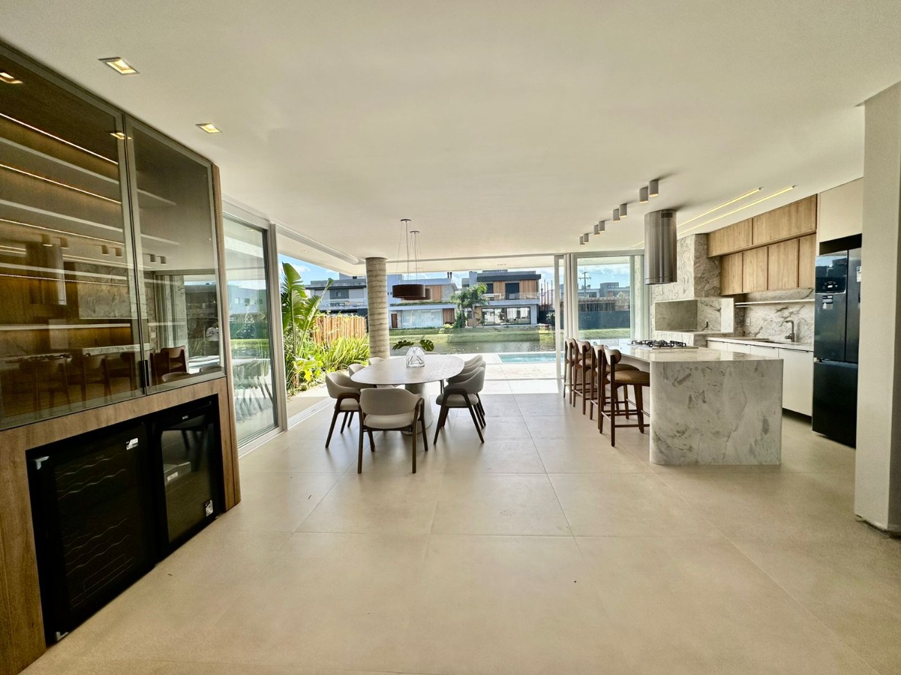Casa em Condomínio — Sunset Condomínio