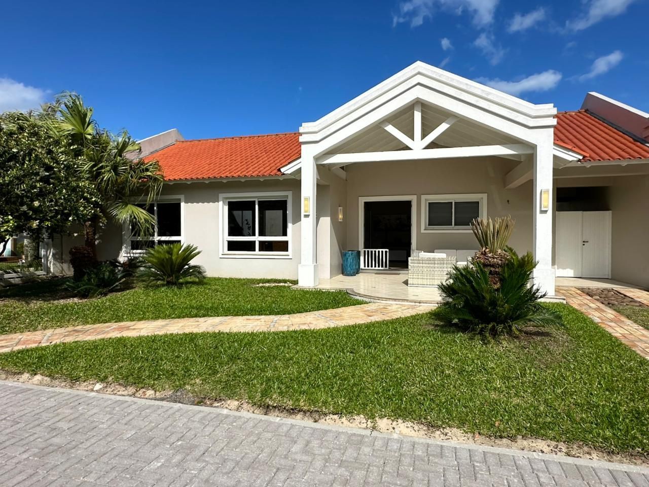 Casa em Condomínio — Condomínio Villas Resort