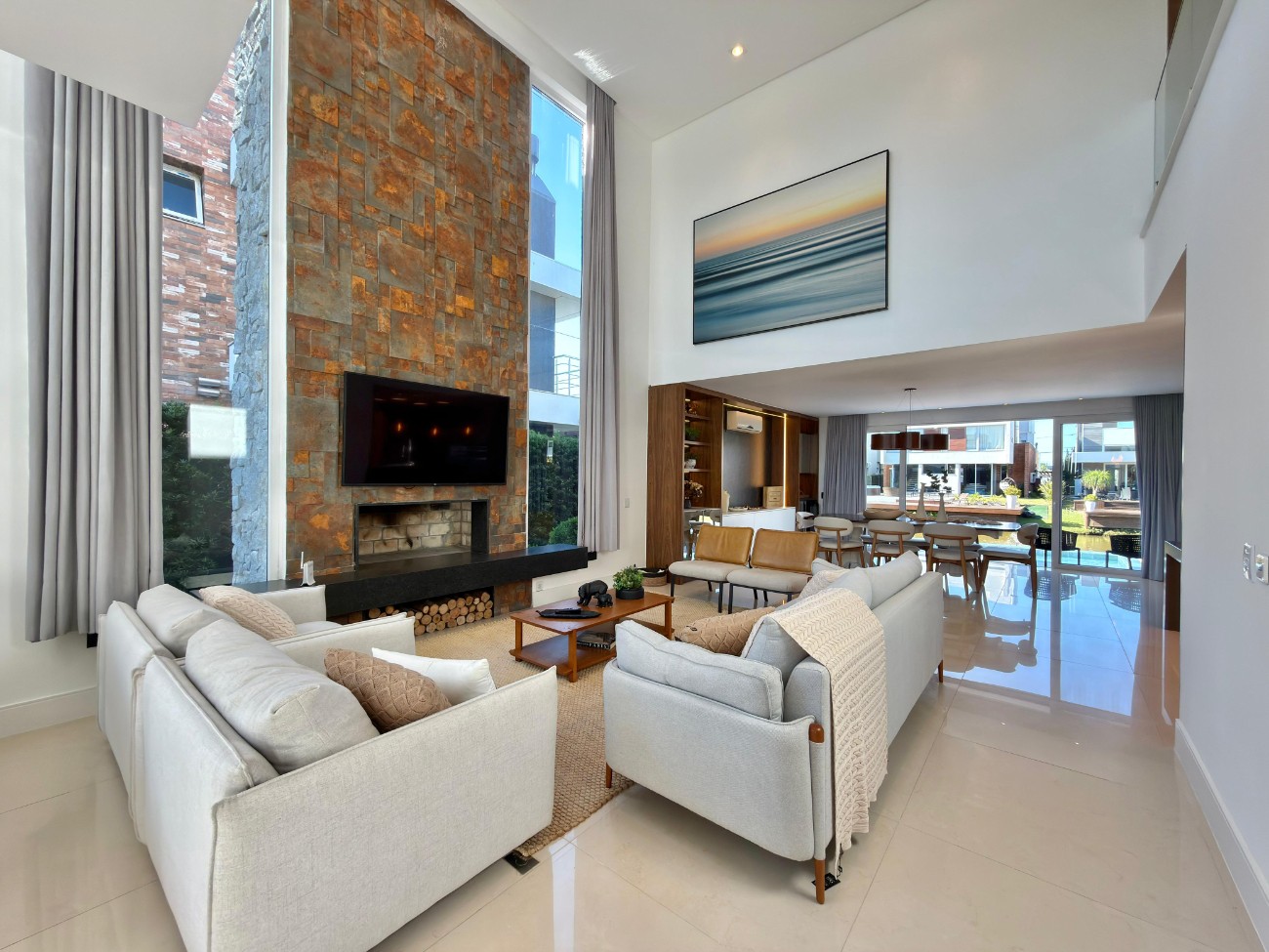 Casa em Condomínio — Malibu