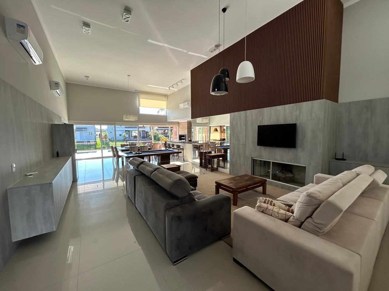 Casa em Condomínio — Malibu