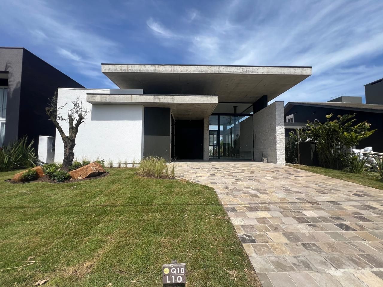 Casa em Condomínio — Condominio Dubai