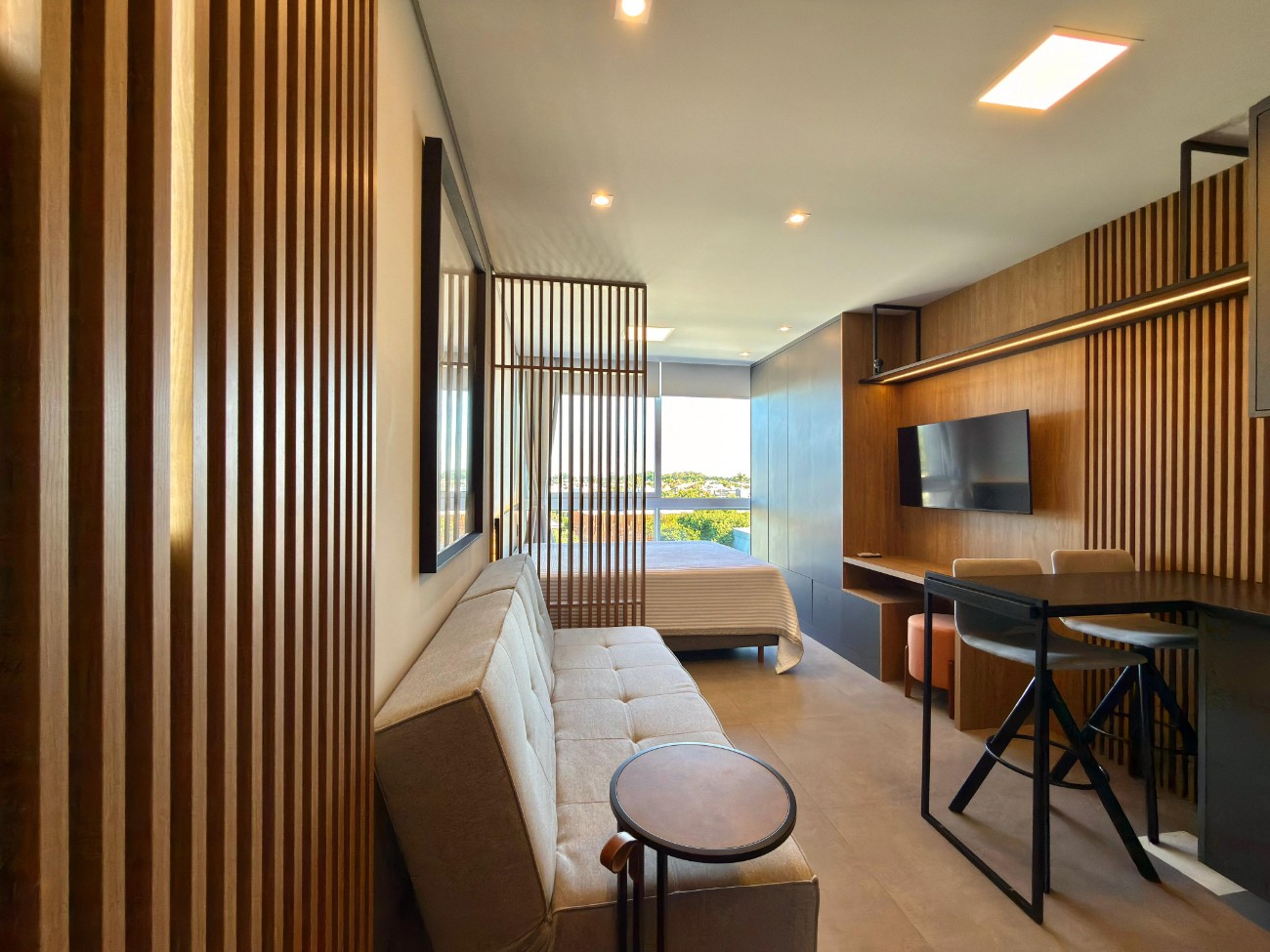 Outros — Livin Resort House