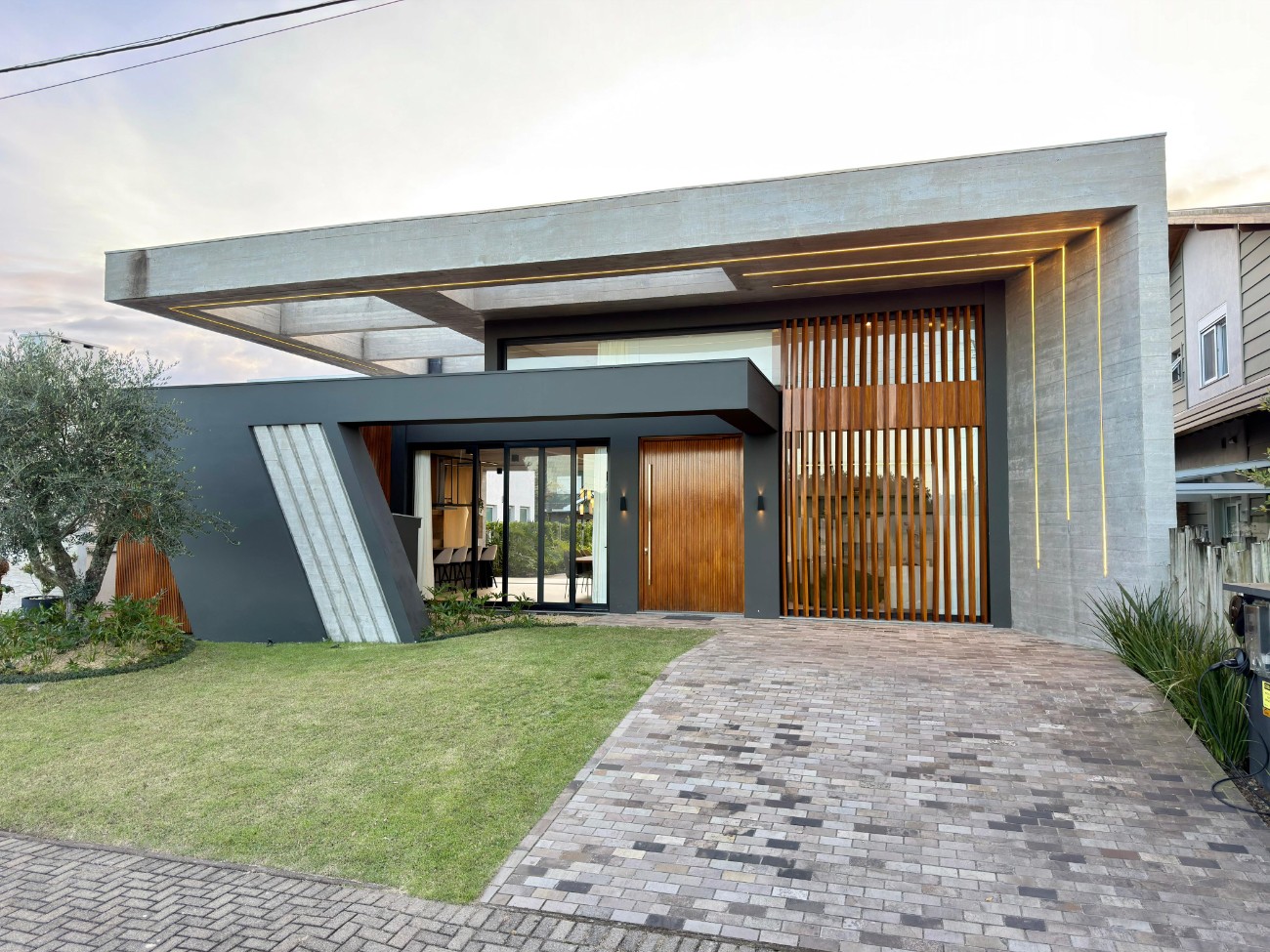 Casa em Condomínio — Velas Da Marina Condomínio