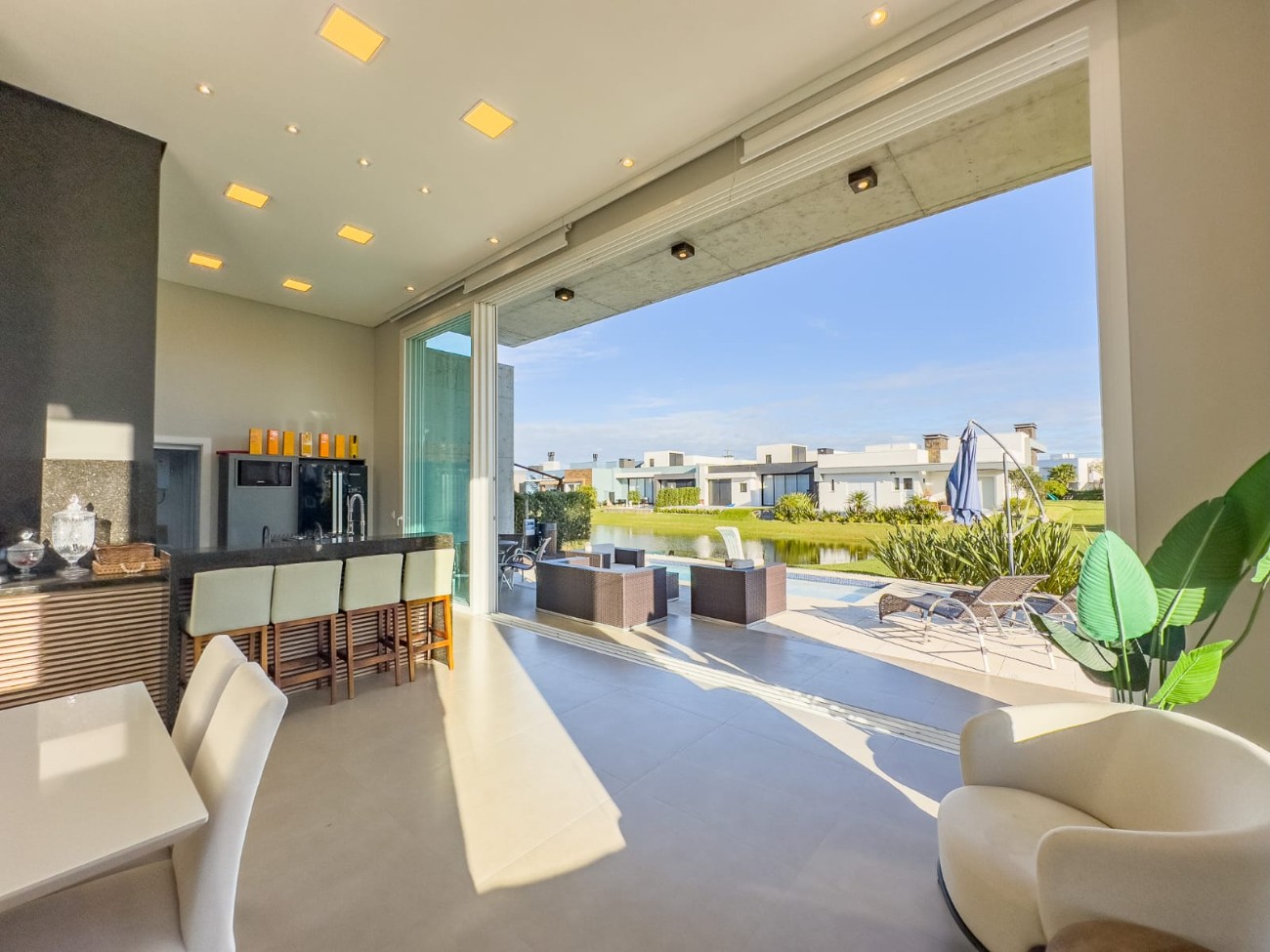 Casa em Condomínio — Condomínio Riviera — foto 5