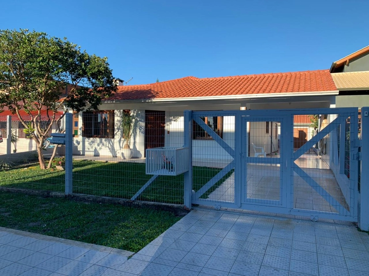 Casa — Casa Rua Da Brigada